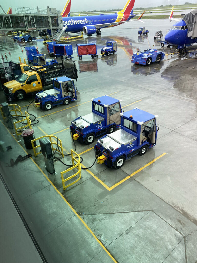southwest-airlines-electric-ground-support-equipment